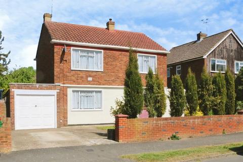 3 bed property, in Marlborough Road, £600,000