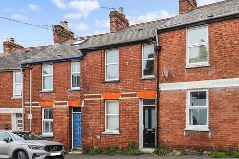 2 bed property, in Roberts Road, £230,000