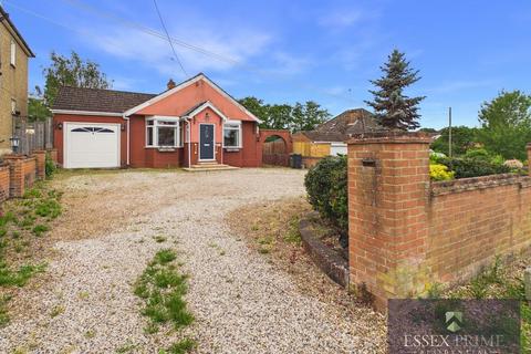 4 bed property, in Rayne Road, £485,000