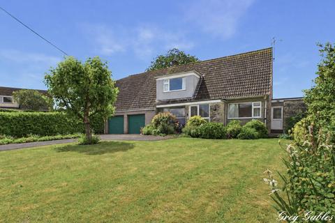 4 bed property, in The Batch, £650,000