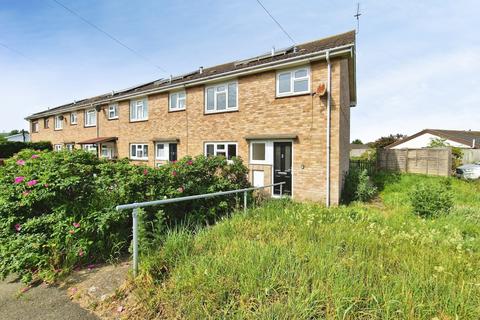 3 bed property, in Solent Gardens, £165,000