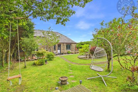 4 bed property, in St. Pinnock, £450,000