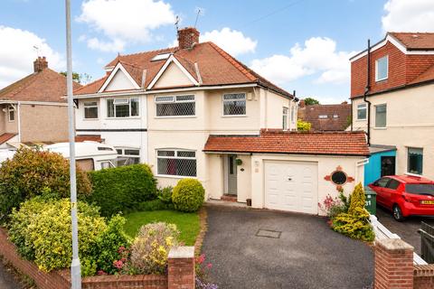 3 bed property, in Jubilee Drive, £335,000