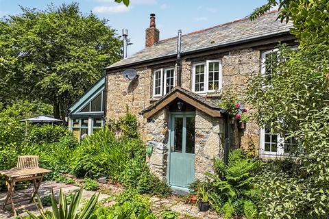 4 bed property, in Lanlivery, £725,000