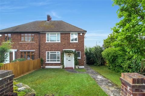 3 bed property, in Mountain Ash Avenue, £500,000
