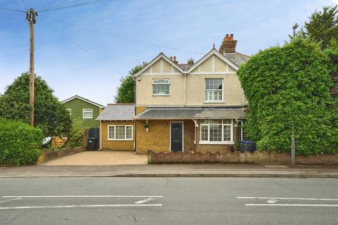 3 bed property, in Eastfield Road, £600,000