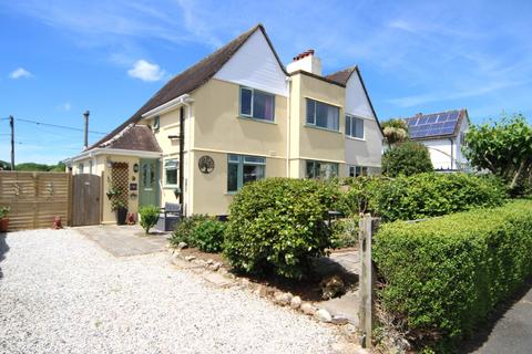 3 bed property, in Stoke Climsland. Callington, £250,000