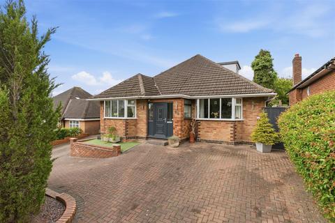 4 bed property, in Pilkington Avenue, £600,000