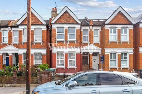 1 bed property, in Broadwater Road, £320,000