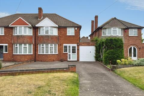 3 bed property, in 51 New Road, £240,000