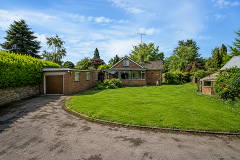 3 bed property, in May Meadow Lane, £400,000
