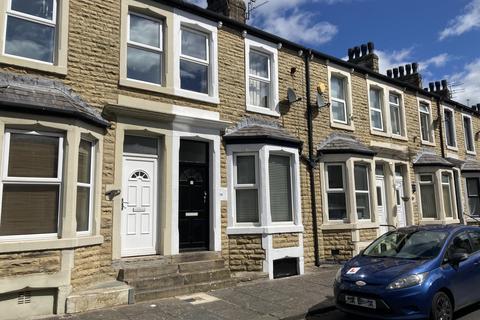 3 bed property, in Rosebery Avenue, £95,000