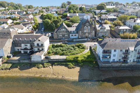 Land, in Egloshayle Road, £475,000