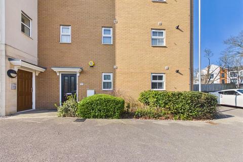 2 bed property, in Oak Leaze, £203,000