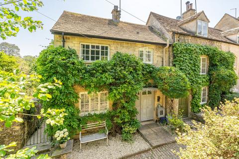 3 bed property, in The Chipping, £585,000