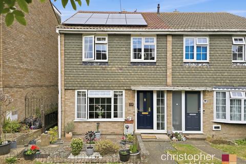 3 bed property, in Claremont, £450,000