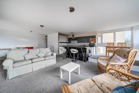 2 bed property, in Durdham Park, £325,000