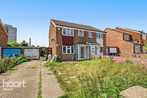 3 bed property, in Northview Avenue, £325,000