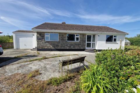 2 bed property, in Lower Wembsworthy, £235,000