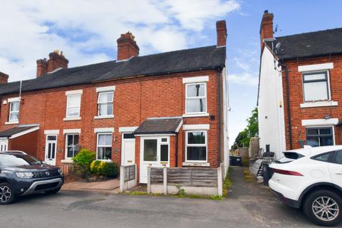 2 bed property, in Frogmore Road, £140,000