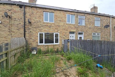 2 bed property, in Sycamore Street, £62,500