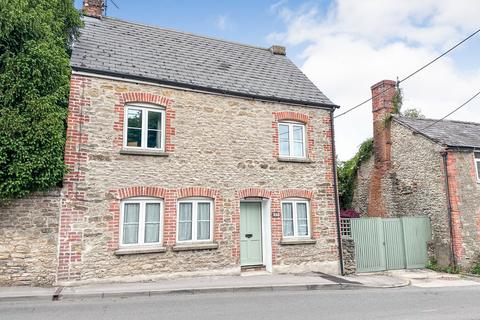 4 bed property, in Eastrop, £375,000