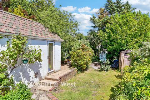 2 bed property, in Eskbank Avenue, £375,000