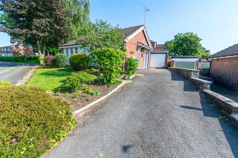 2 bed property, in Brynlow Drive, £235,000