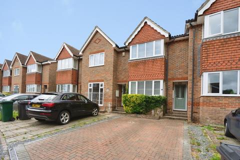 3 bed property, in Tower Gate, £550,000