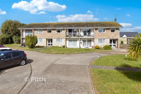 2 bed property, in Craigmore Court, £119,500
