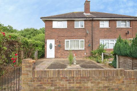3 bed property, in Dyers Way, £370,000