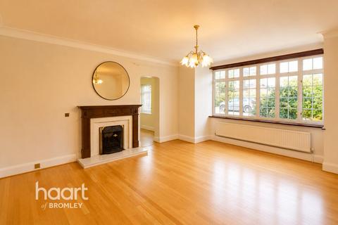4 bed property, in Bromley BR1, £1,100,000