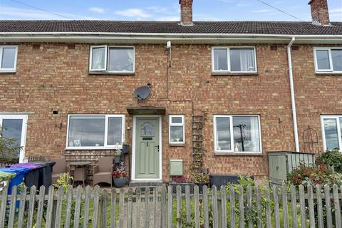 3 bed property, in Swinhope Road, £160,000