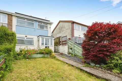 3 bed property, in Brynmead Close, £180,000