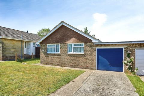 2 bed property, in Perowne Way, £250,000