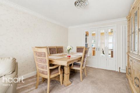 3 bed property, in Friar Road, £600,000