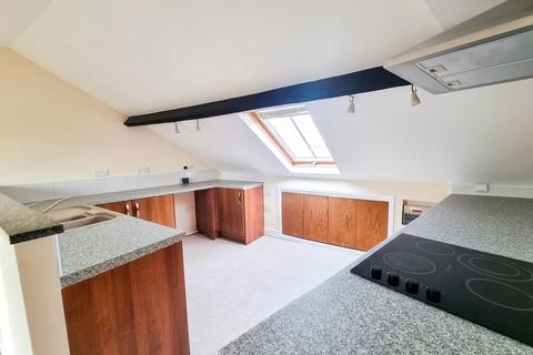 1 bed property, in King Street, £110,000