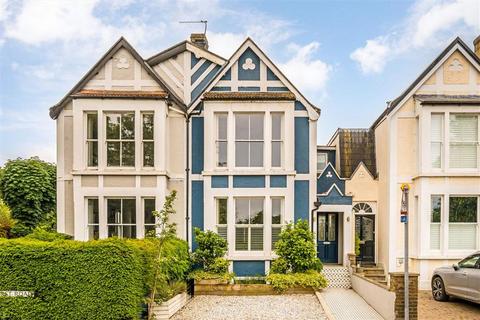 4 bed property, in Hurst Road, £1,250,000