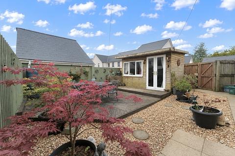 3 bed property, in Moors Road, £180,000