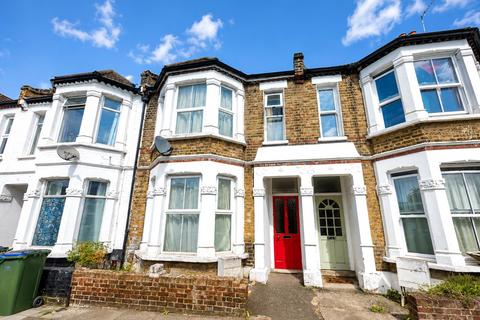 3 bed property, in Conington Road, £625,000