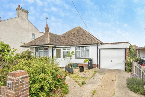 3 bed property, in Bedford Road, £300,000