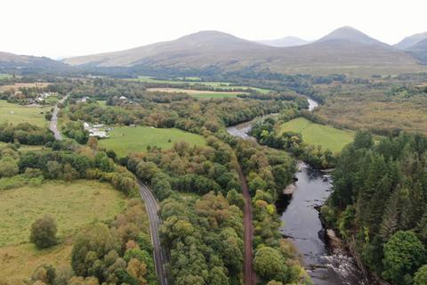 Land, in Happy Valley 15, £5,000
