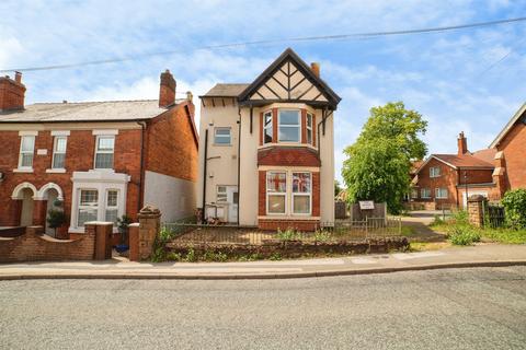 3 bed property, in The Haven, £400,000