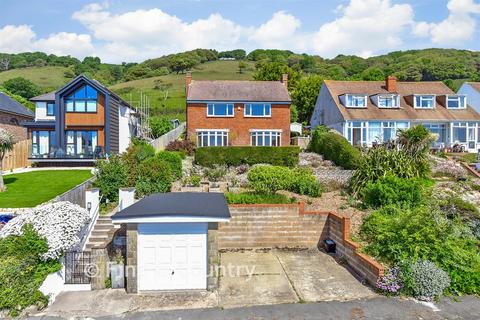 3 bed property, in Leeson Road, £550,000