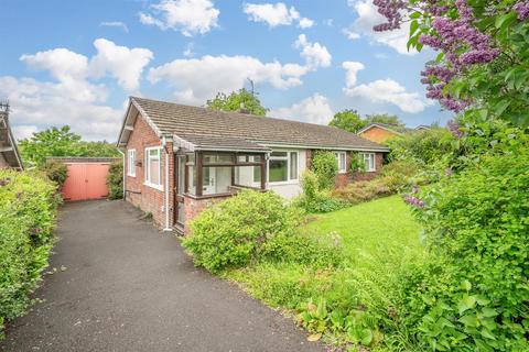 3 bed property, in Bringewood Road, £295,000