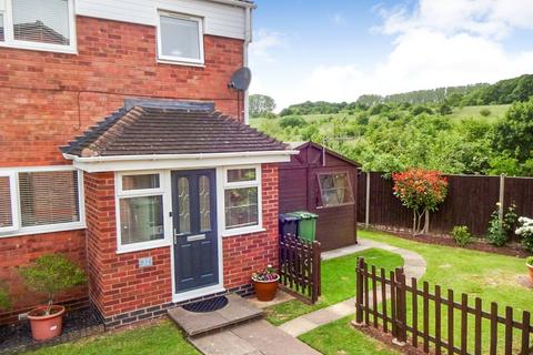 3 bed property, in Crofters Way, £240,000
