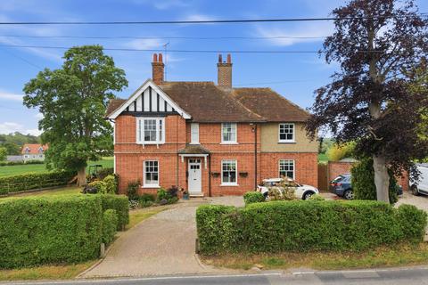 4 bed property, in Hartford End, £1,000,000