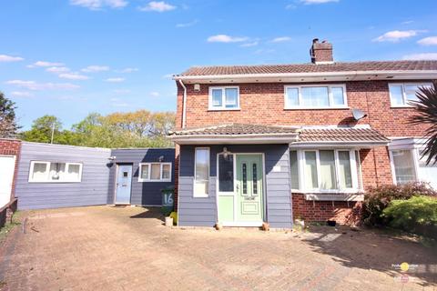 3 bed property, in 16 Gildenburgh Avenue, £200,000