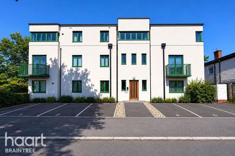 2 bed property, in Clockhouse Way, £180,000