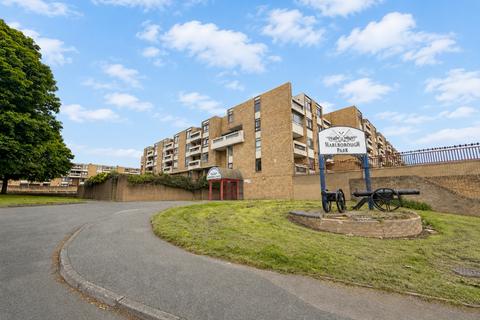 3 bed property, in Kenilworth Court, £20,000